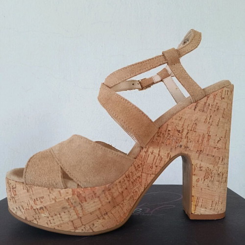 Alpe beige heels like new with thick heel and cork platform