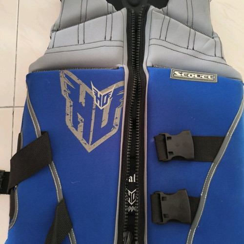 HO Sequel vest for water sports adult small/medium like new blue gray