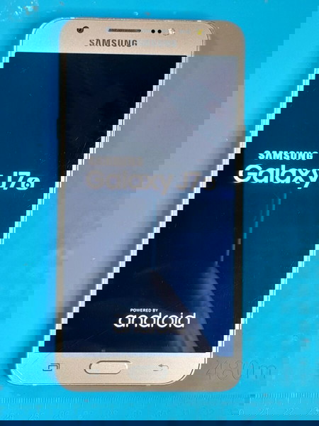 Samsung Galaxy J7 '16 με ράγισμα