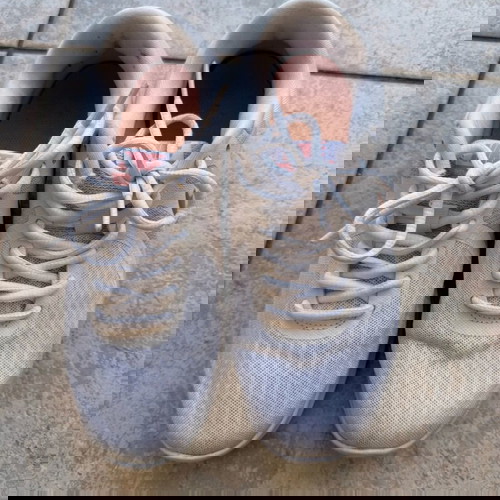 Nike revolution 4