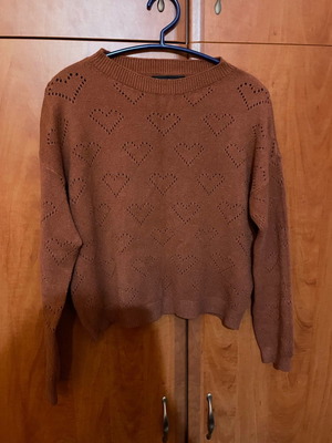 Pullover sweater L with hearts