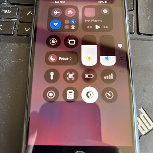 iPhone SE 2022 second gen mint condition, 64GB, dual SIM