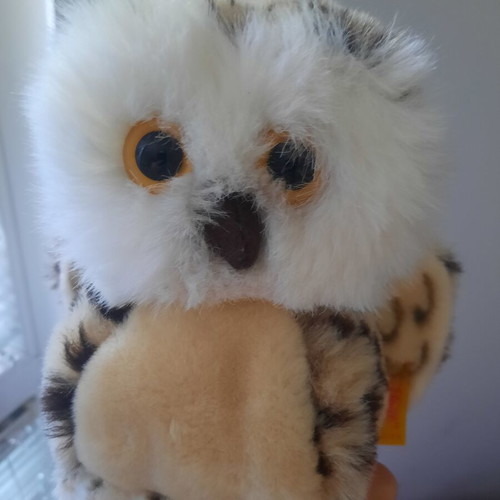 Steiff Wittie Owl plush toy like new with original tag and button