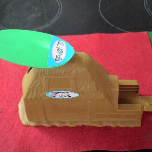Hot Wheels City Shark Beach Battle launcher section