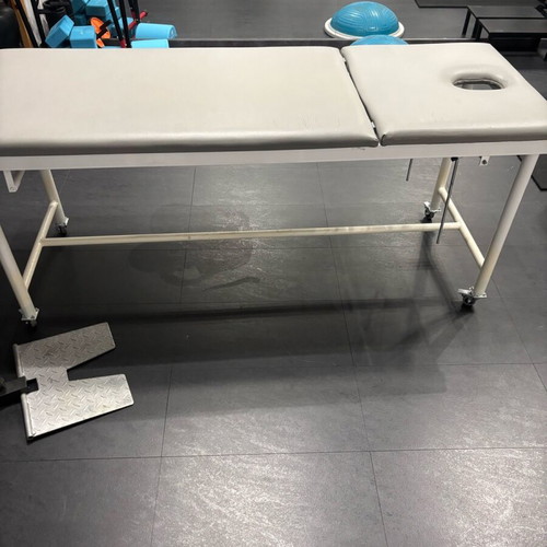 Massage beds used, pack of 3 pieces