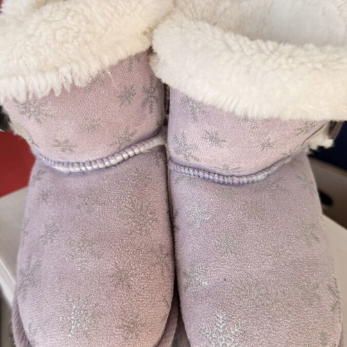 Frozen District pink snow boots size 27