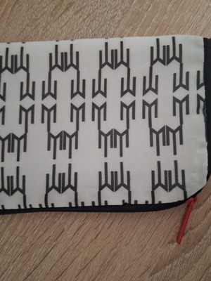 Wallet like new, black and white