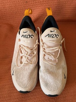 Nike Air 270 athletic shoes, pink, size 38
