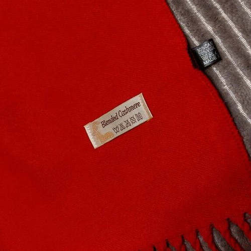 Cashmere pashmina new in shades of red