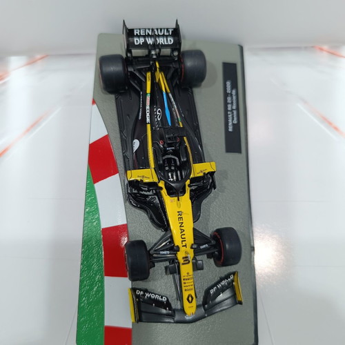 Renault R.S.20 2020 Formula 1 model Daniel Ricciardo #3, like new