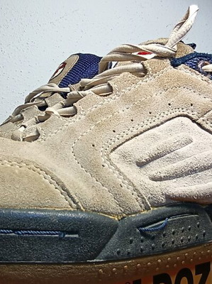 Vintage athletic shoes used, size 43, gray