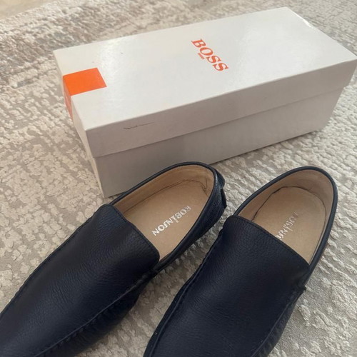 Robinson men's shoes size 40 like new, navy suede