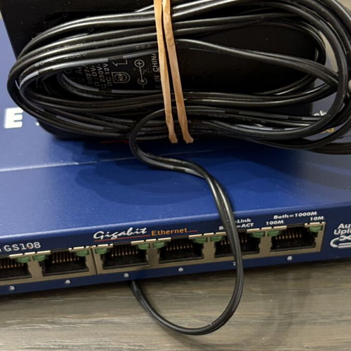 Netgear ProSafe 8 Port Gigabit Switch GS108 v2 used