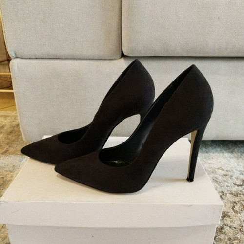 Sante leather pumps like new with black and gray suede