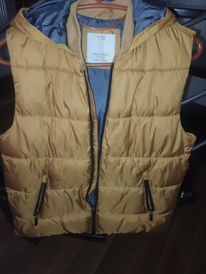 Zara lightweight waterproof vest with hood size 164 cm like new