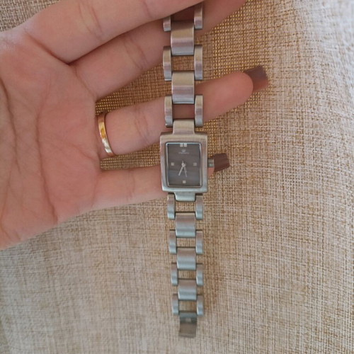 Lot of 4 women's watches Le Cachot, Prince, Omax used, untested