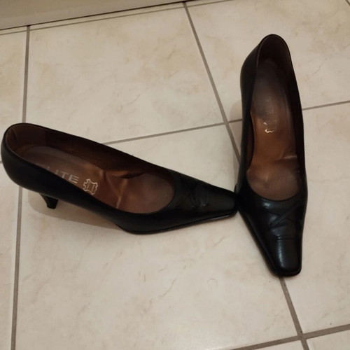 Elite vintage black leather pumps used, heel 8 cm