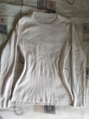 White sweater like new, lightweight ribbed, size S-M