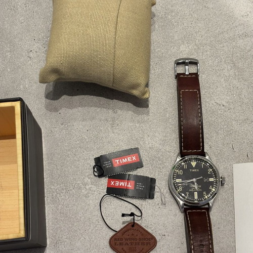 Red Wing Timex Watch like new, unisex, brown leather strap
