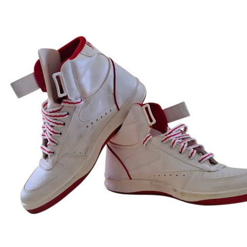 Vintage Strike athletic shoes size 40, new, white