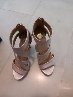 Axel high-heeled sandals size 37 like new, beige shoes