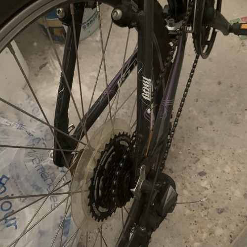B’Twin Mountain Bike 26” like new, black, front suspension, Shimano gears
