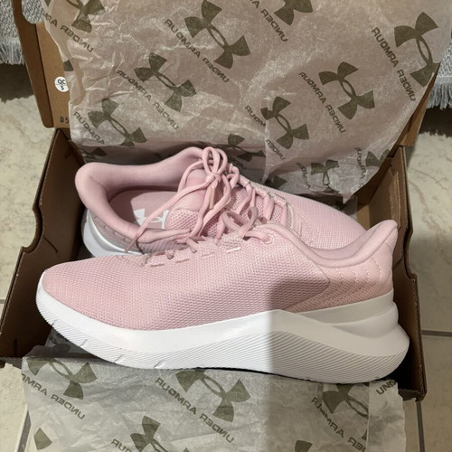 Under Armour women's running and leisure shoes new, size 39, white and pink