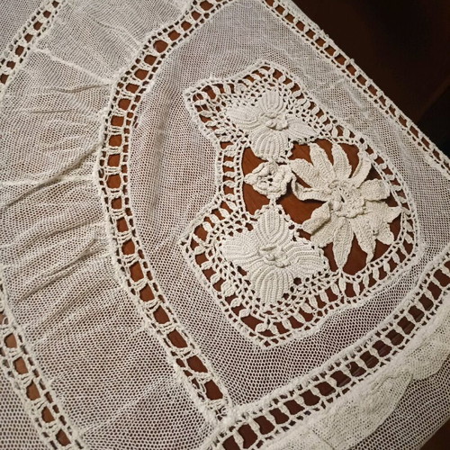 Handmade antique tablecloth like new