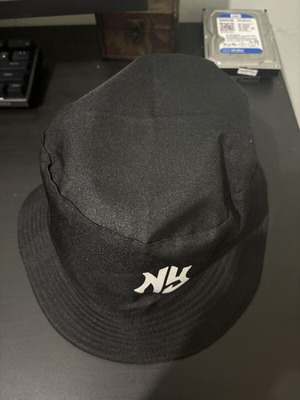 Bucket hat new, black