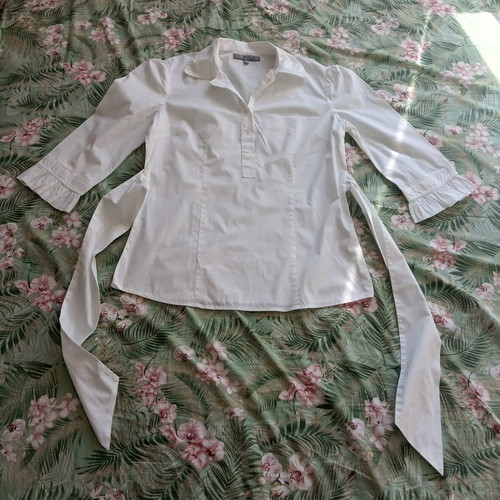 White cotton shirt XL used, 3/4 sleeve with ruffles