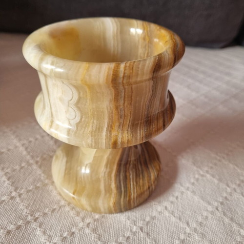Alabaster vase like new