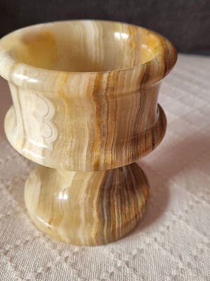 Alabaster vase like new