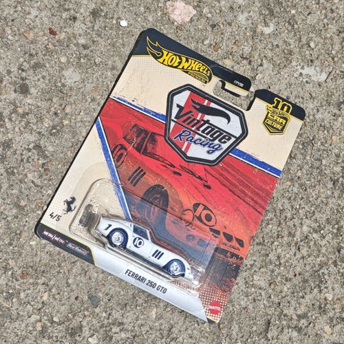 Hot Wheels Ferrari 250 GTO new