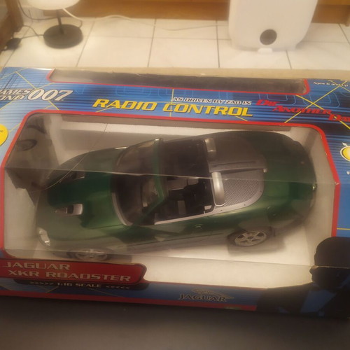 Collectible Jaguar XKR Roadster James Bond 007 car like new