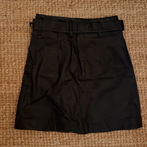Marks & Spencer skirt black new, size 36