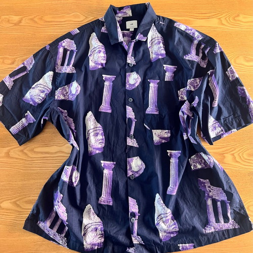 H&M Shirt XXL with perfect print like new, blue and purple