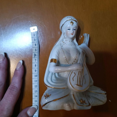 Porcelain statue of Indian girl playing sitar like new, vintage