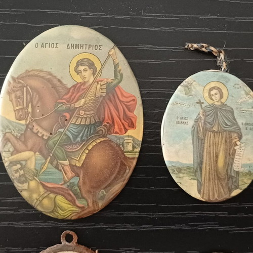 Vintage small religious icons and amulets, lot of 6