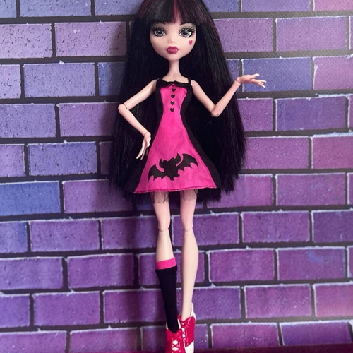 Draculaura Monster High doll