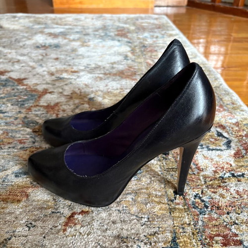 Lila Verne black high-heeled shoes like new, size 39