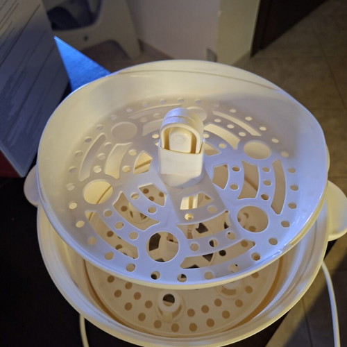 Avec steam steriliser used, for 6 feeding bottles