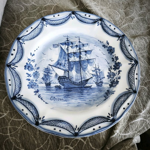 Handmade decorative wall plate G. Dizos like new