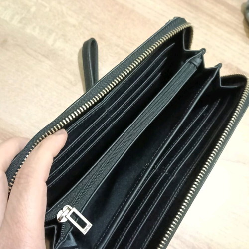 Guess wallet used, black