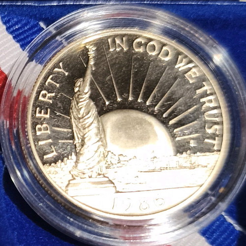 Half Dollar collectible coins like new, set of two