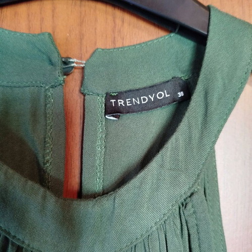 Midi dress halter neck green Trendyol used, size M