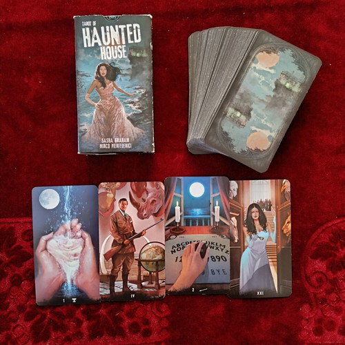 The Hunted House Tarot deck like new