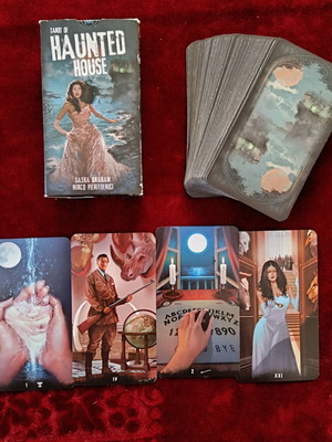 The Hunted House Tarot deck like new
