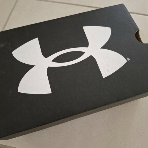 Under Armour Surge 3 kids' athletic shoes used, size 27, black