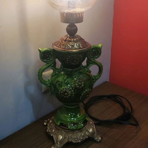 Table lamp very old porcelain like new