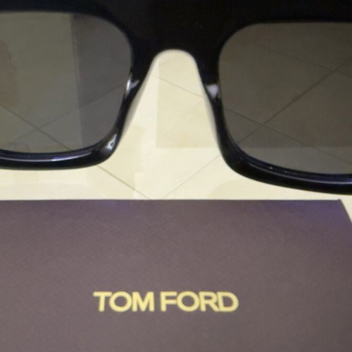 Tom Ford Fausto TF711 01A sunglasses, black